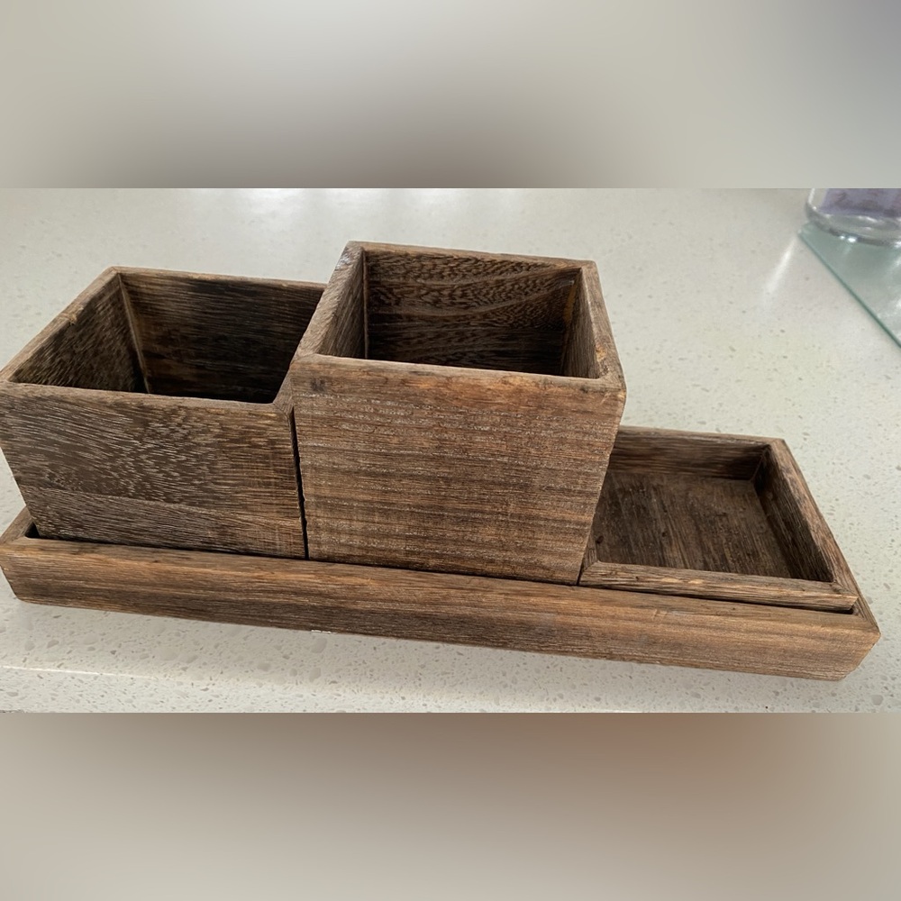 THE CONTAINER STORE wooden organizer desk plants kitchen display tray sorting
